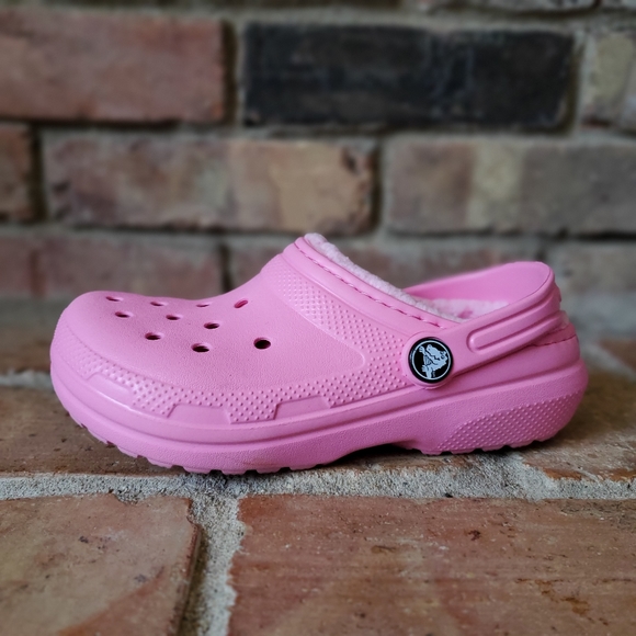 CROCS Other - Crocs Classic Lined Clogs Kids Slippers Fuzzy Slippers Kids 13 203506